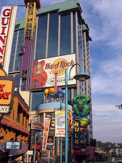 clifton hill ontario canada midway